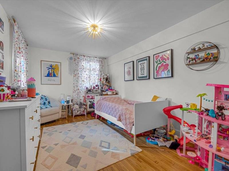 #12 photo, 2 West End Ave, #1H, ブルックリン区 Manhattan Beach , NY 11235