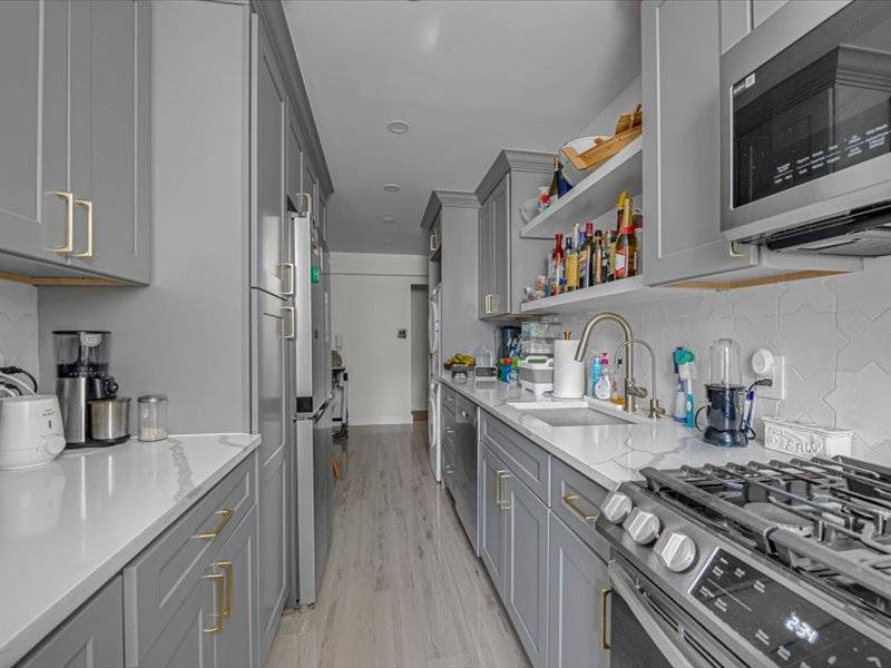 #3 photo, 2 West End Ave, #1H, ブルックリン区 Manhattan Beach , NY 11235