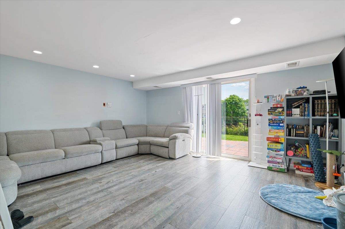 #11 photo, 654 Derby Avenue, ナッソー郡 Woodmere , NY 11598