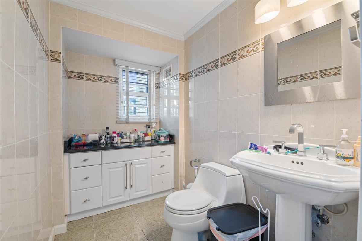 #12 photo, 654 Derby Avenue, ナッソー郡 Woodmere , NY 11598