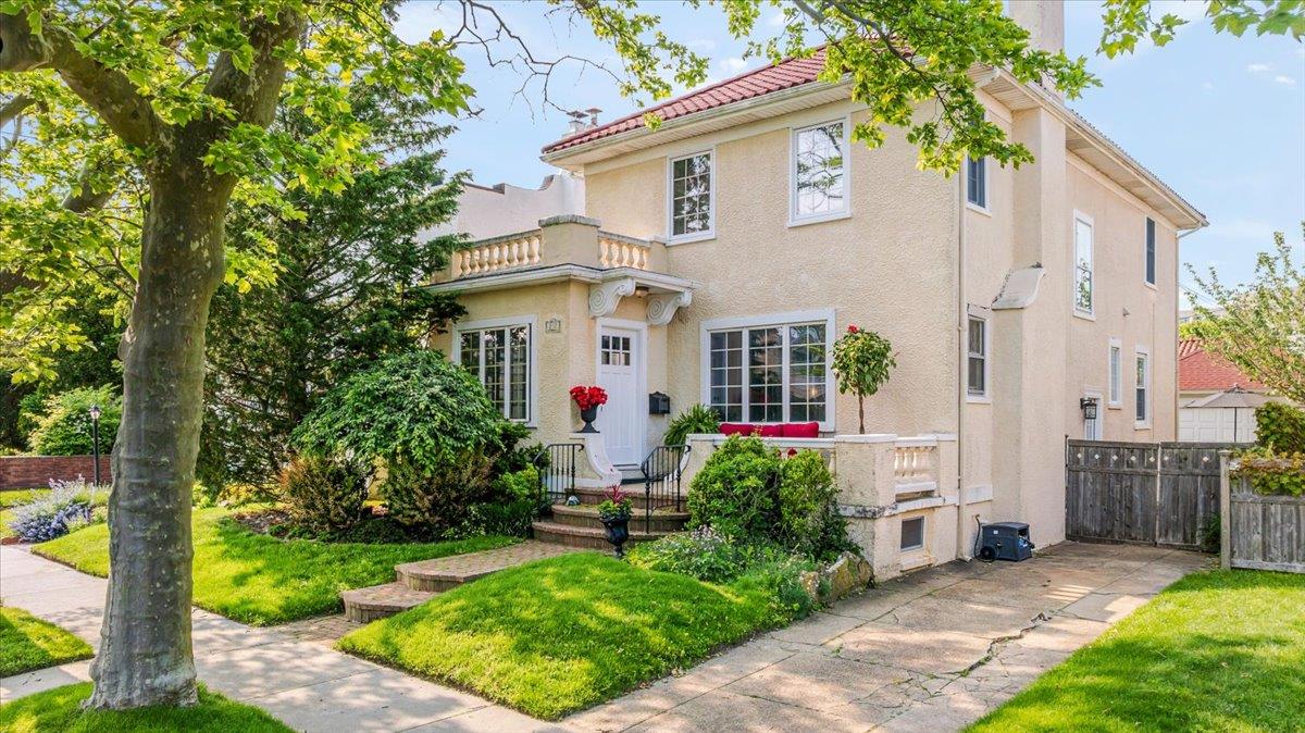 #1 photo, 237 W Olive Street, Long Beach , NY 11561