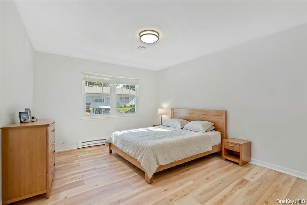 #13 photo, 305C Torquay Court, 東長島 Ridge , NY 11961