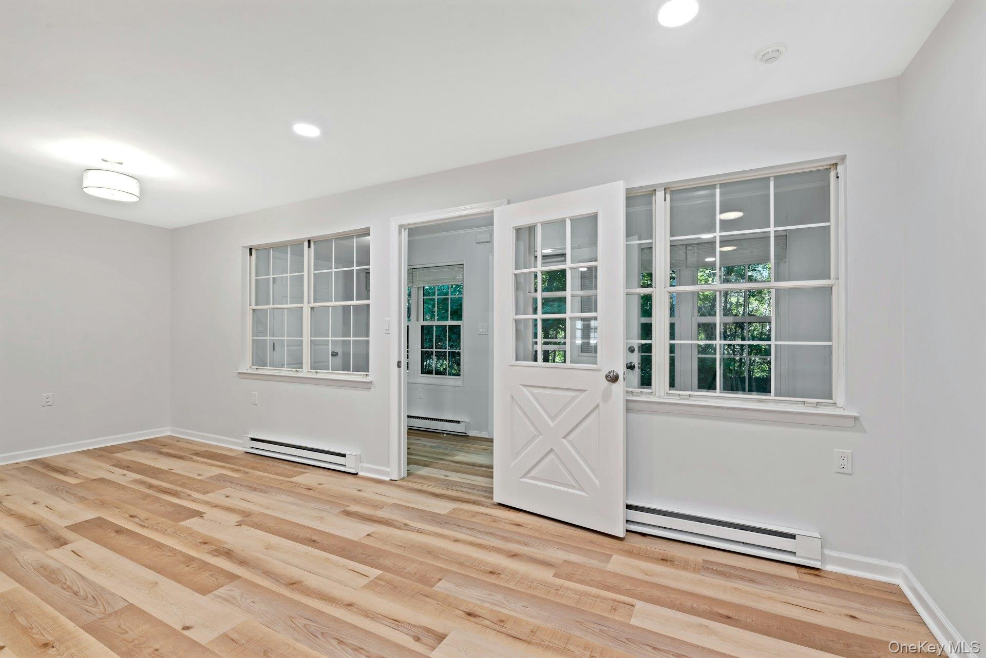 #18 photo, 305C Torquay Court, 東長島 Ridge , NY 11961