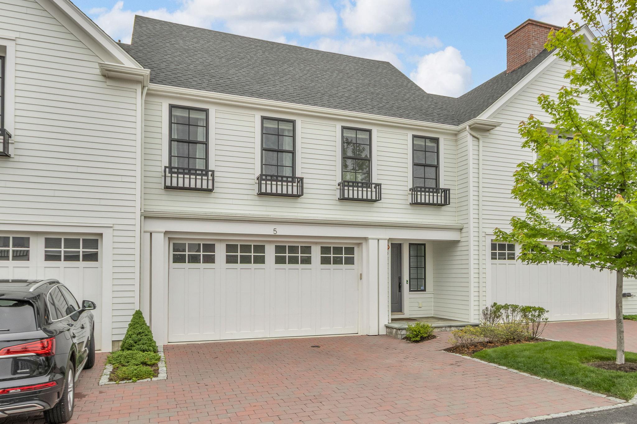#1 photo, 5 Primrose Lane, Rye Brook , NY 10573