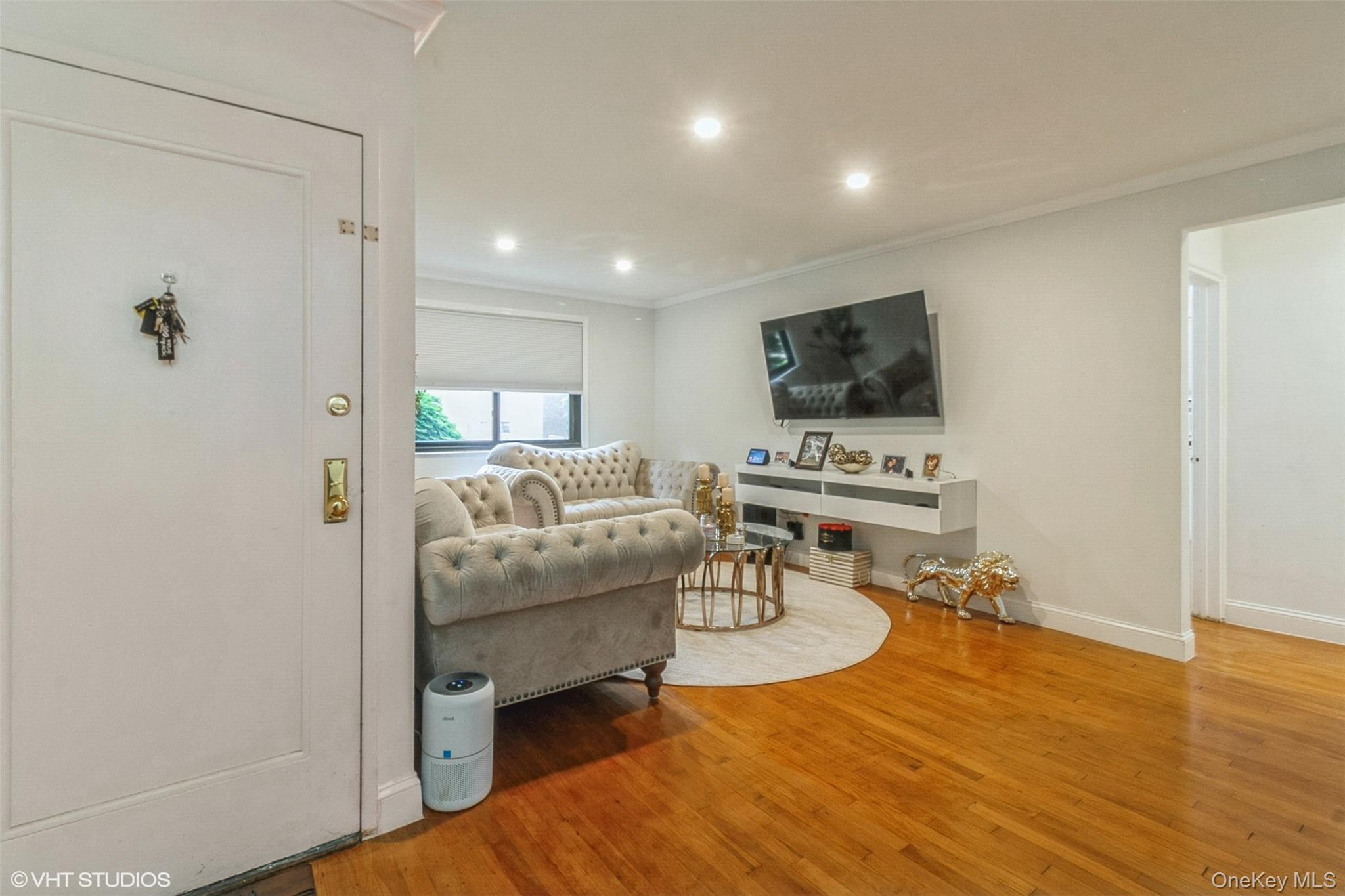 #3 photo, 17 Lawrence Drive, White Plains , NY 10603