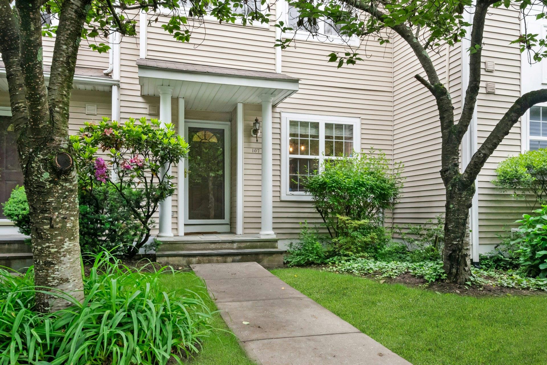 #1 photo, 107 Glenwood Drive, 紐約州 Briarcliff Manor , NY 10510