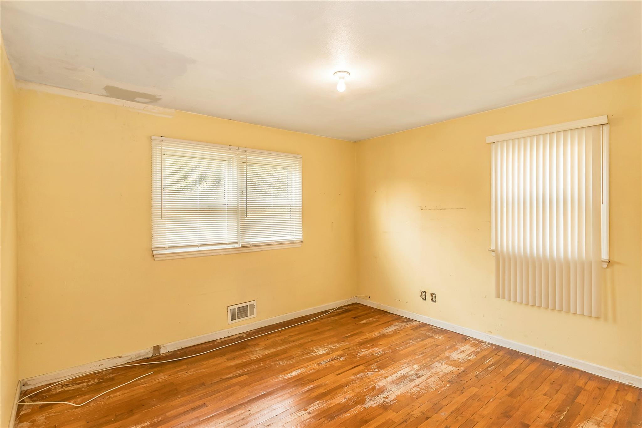 #12 photo, 18 Hilliard Avenue, 東長島 Central Islip , NY 11722