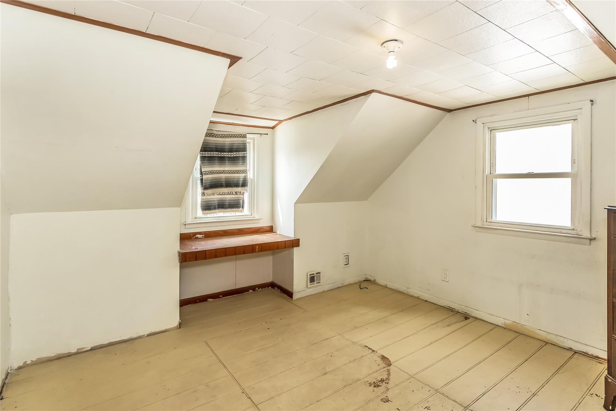 #15 photo, 18 Hilliard Avenue, 東長島 Central Islip , NY 11722