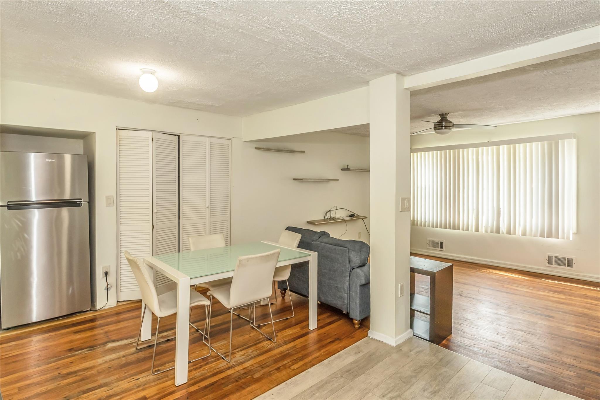 #8 photo, 18 Hilliard Avenue, 東長島 Central Islip , NY 11722