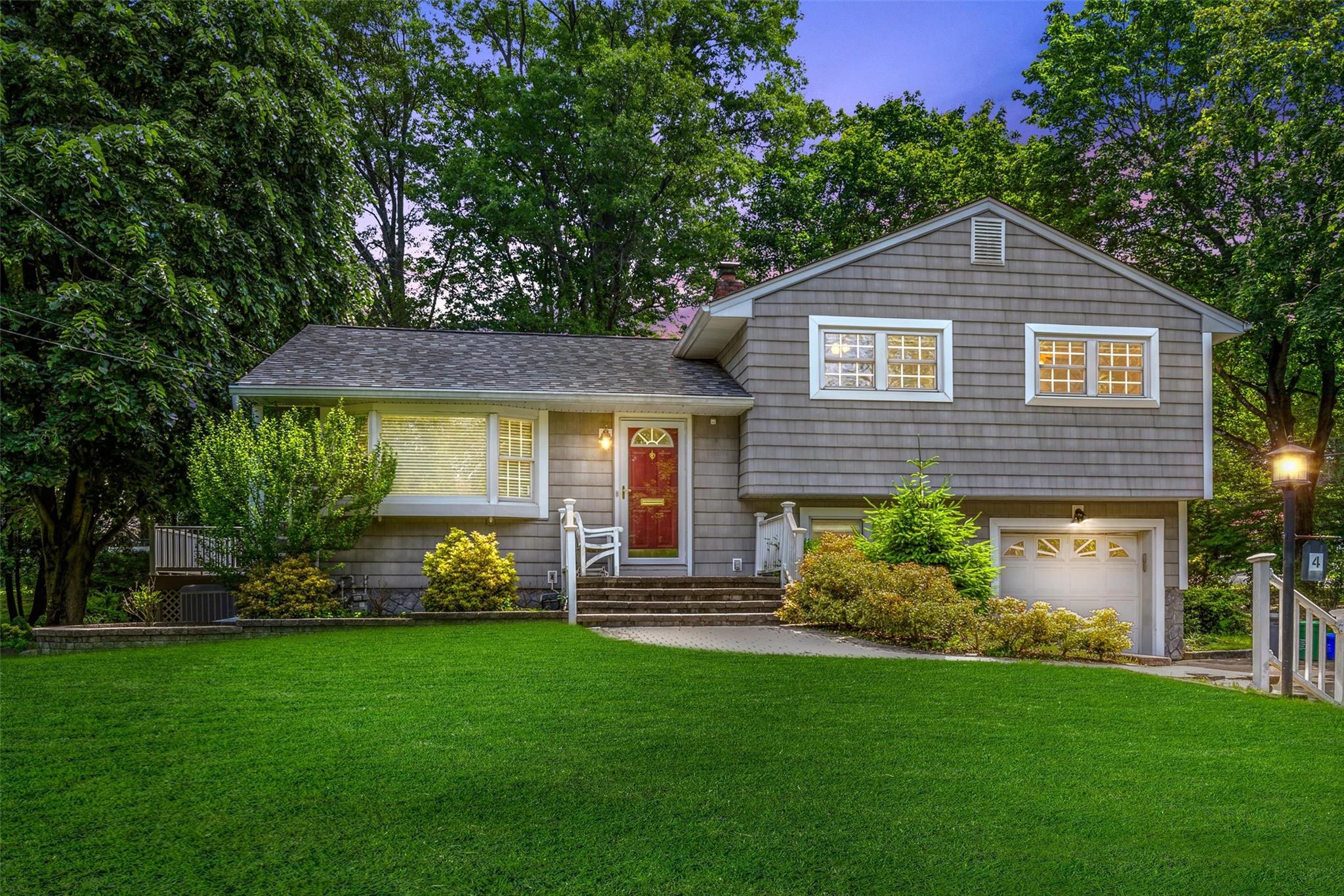 #1 photo, 4 Marcia Lane, 紐約州 New City , NY 10956