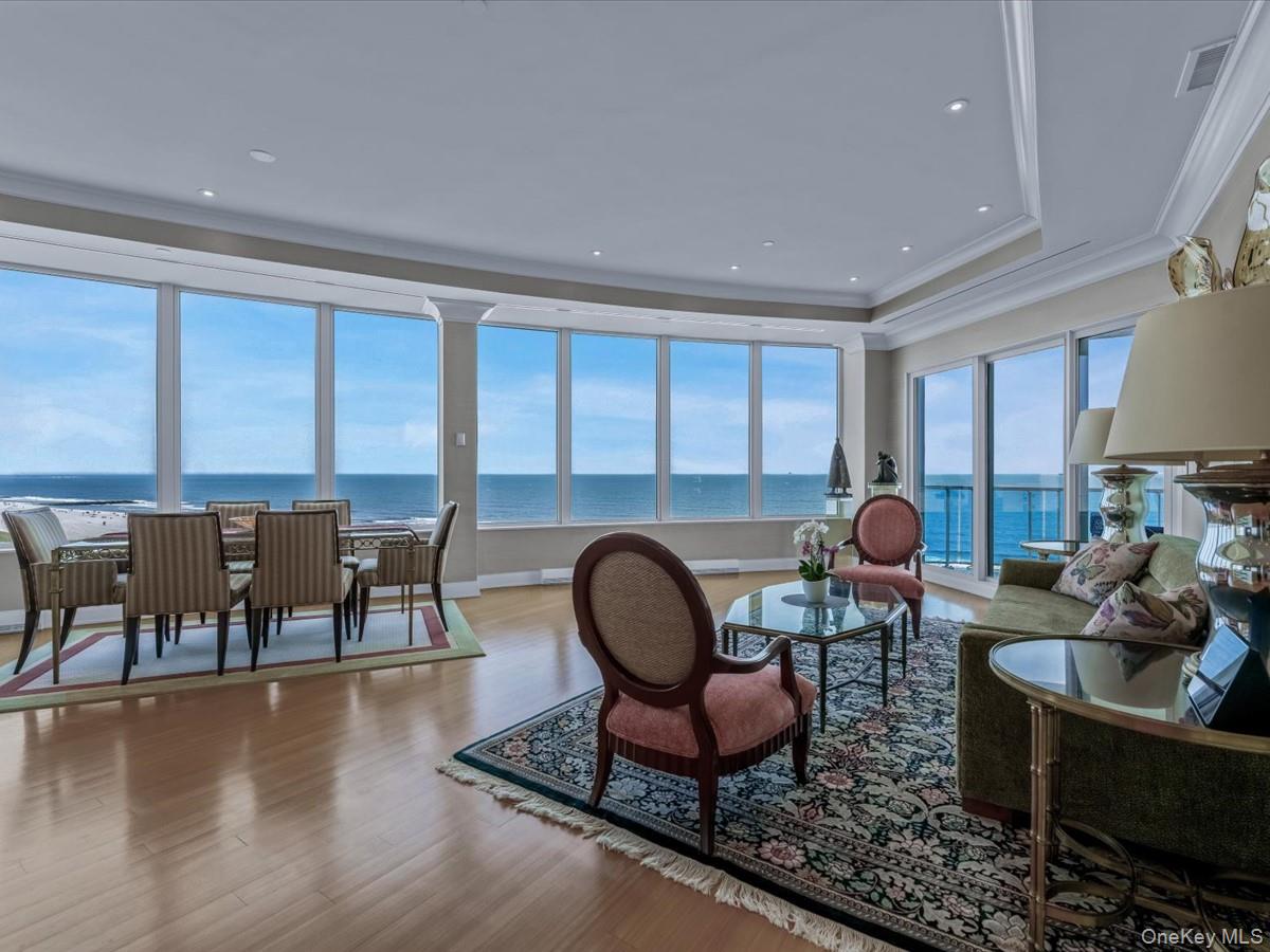 #11 photo, 403 E Boardwalk, ナッソー郡 Long Beach , NY 11561