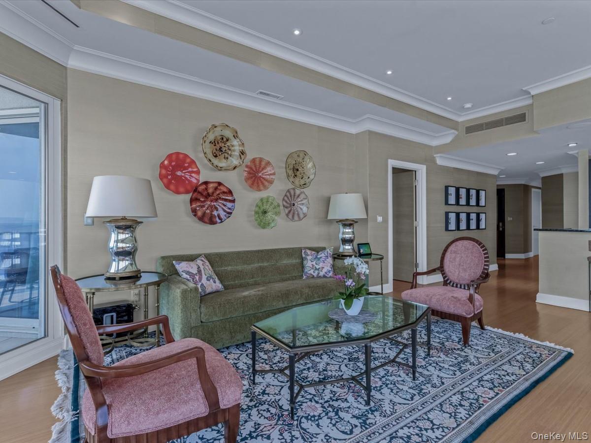 #12 photo, 403 E Boardwalk, ナッソー郡 Long Beach , NY 11561