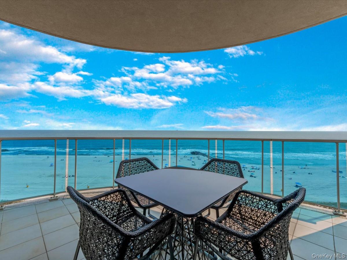 #18 photo, 403 E Boardwalk, ナッソー郡 Long Beach , NY 11561