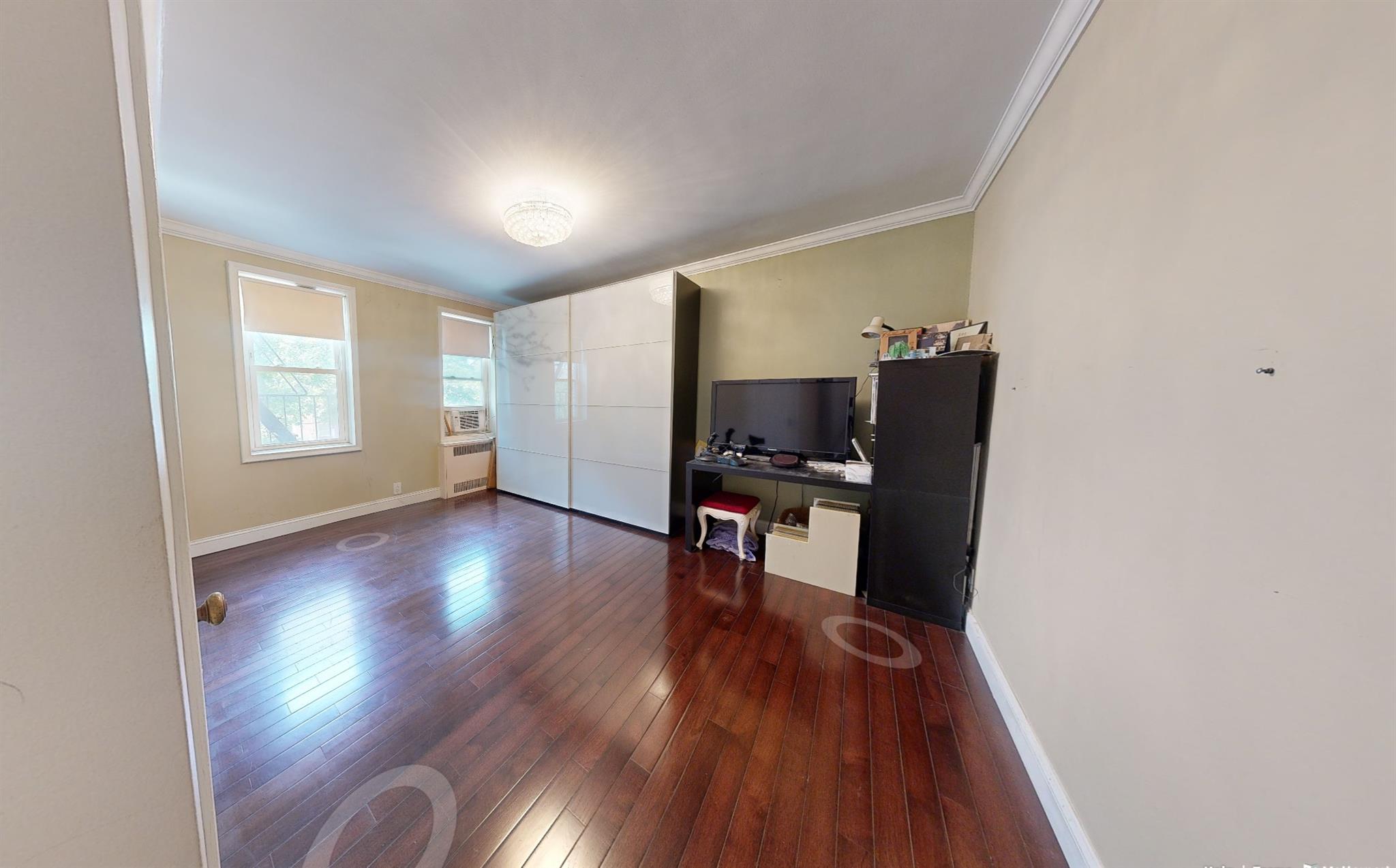 #14 photo, 9410 64 Road, クイーンズ区 Rego Park , NY 11374