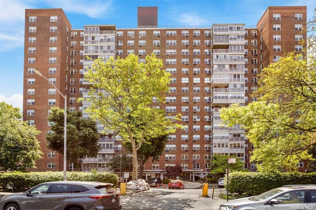 #1 photo, 43-10 Kissena Boulevard, كوينز Flushing , NY 11355