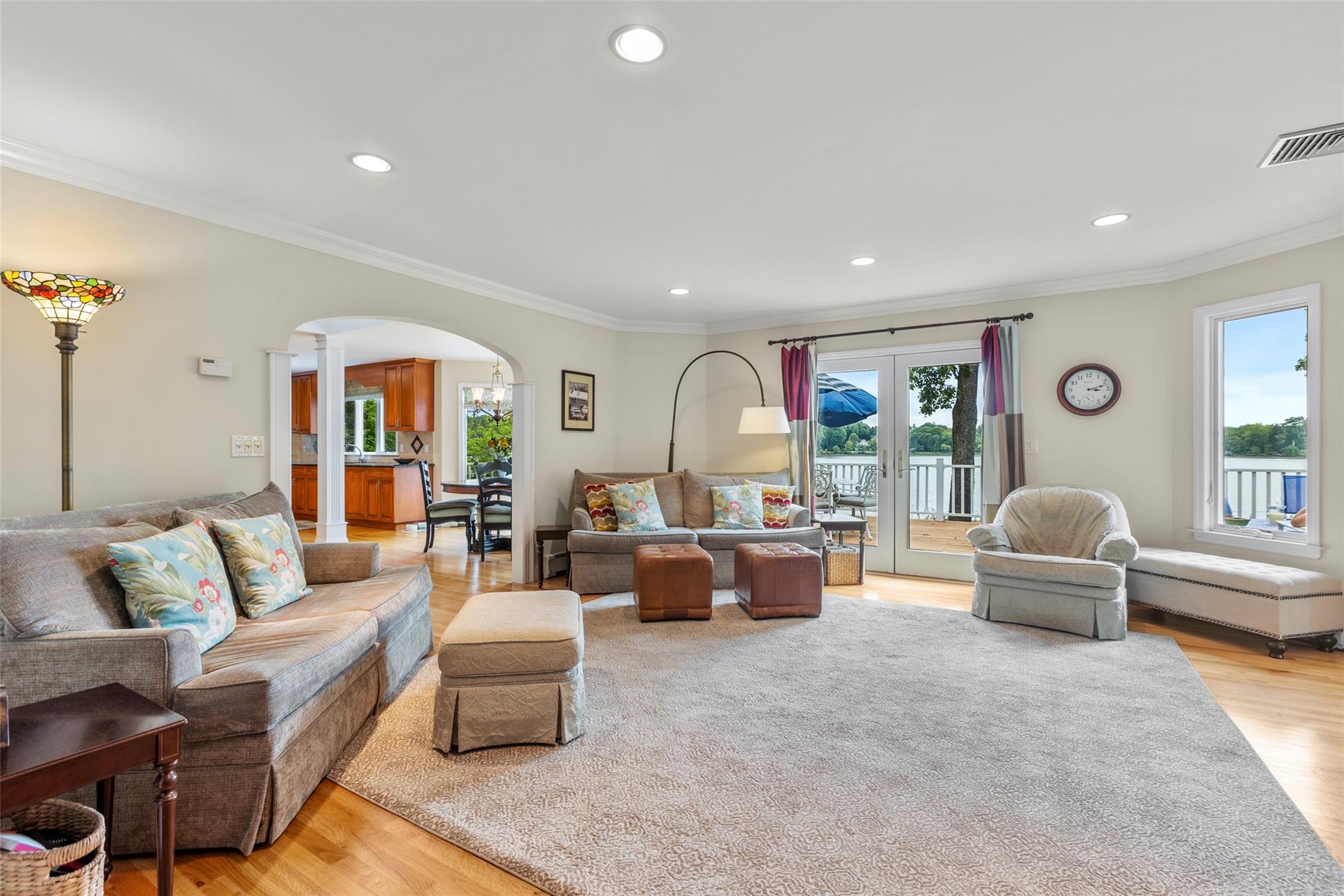 #14 photo, 17 Youngs Lane, サフォーク郡 Setauket , NY 11733