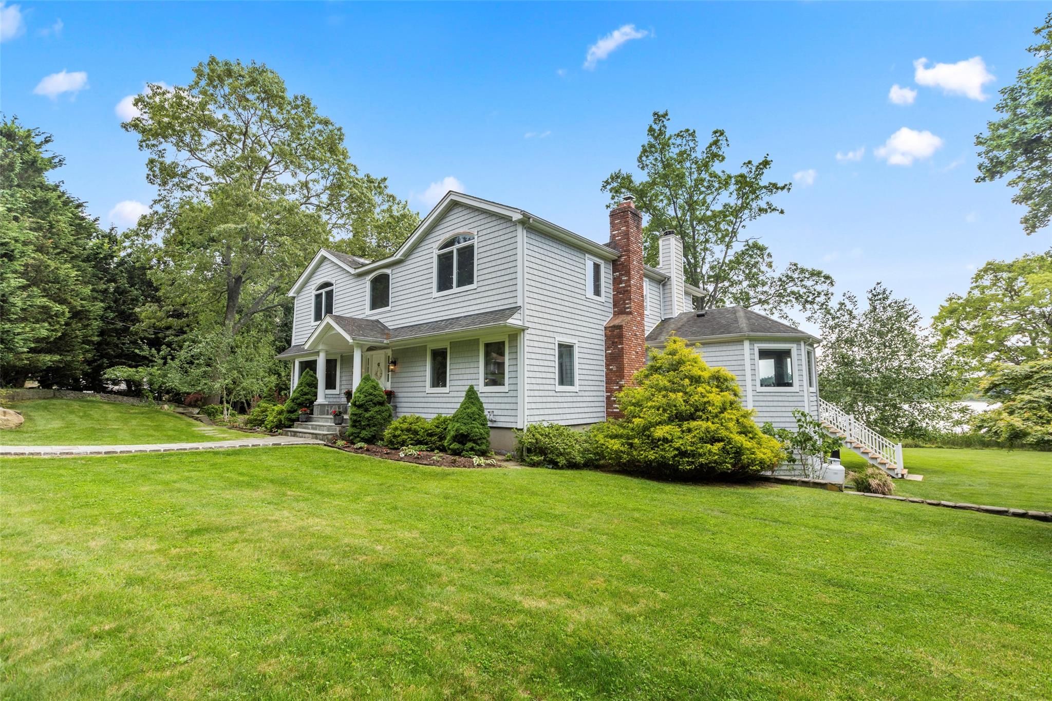 #4 photo, 17 Youngs Lane, サフォーク郡 Setauket , NY 11733