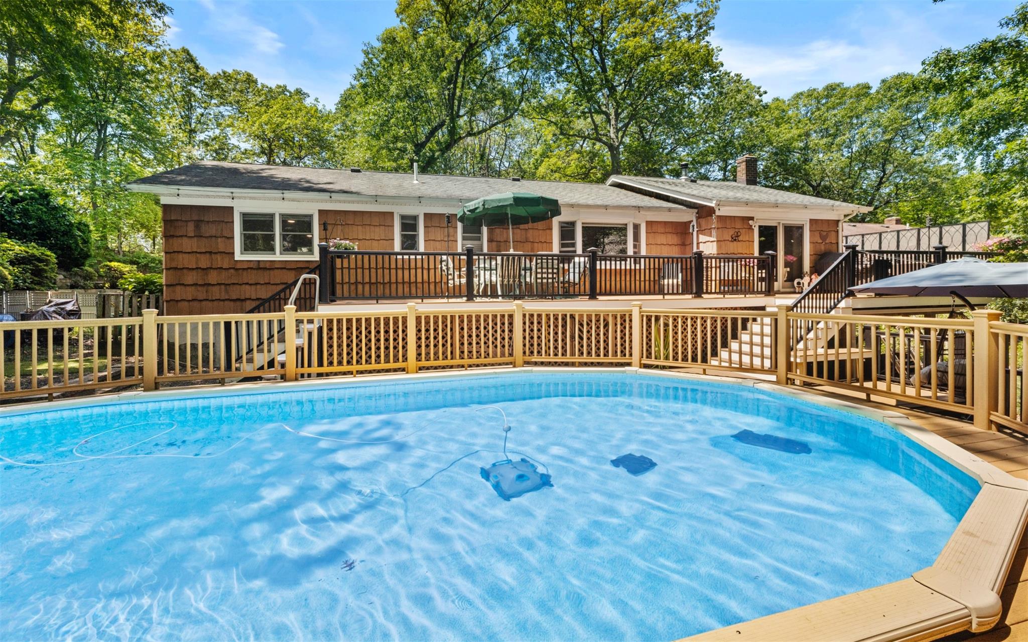 #1 photo, 23 Cedar Avenue, سوفولك Setauket , NY 11733