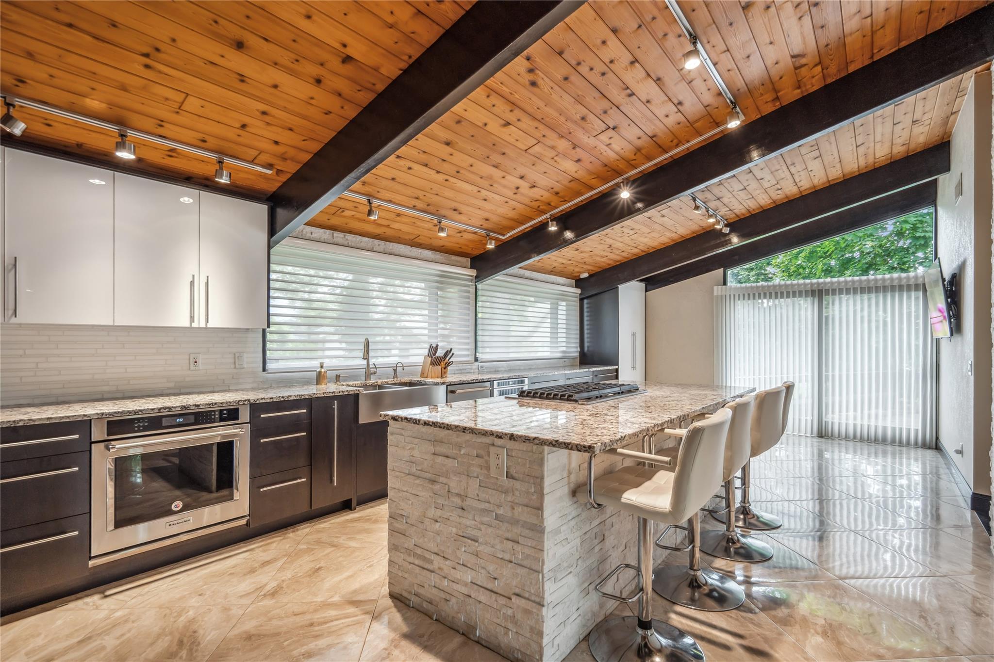 #4 photo, 27 Parkway Drive, ナッソー郡 Roslyn Heights , NY 11577