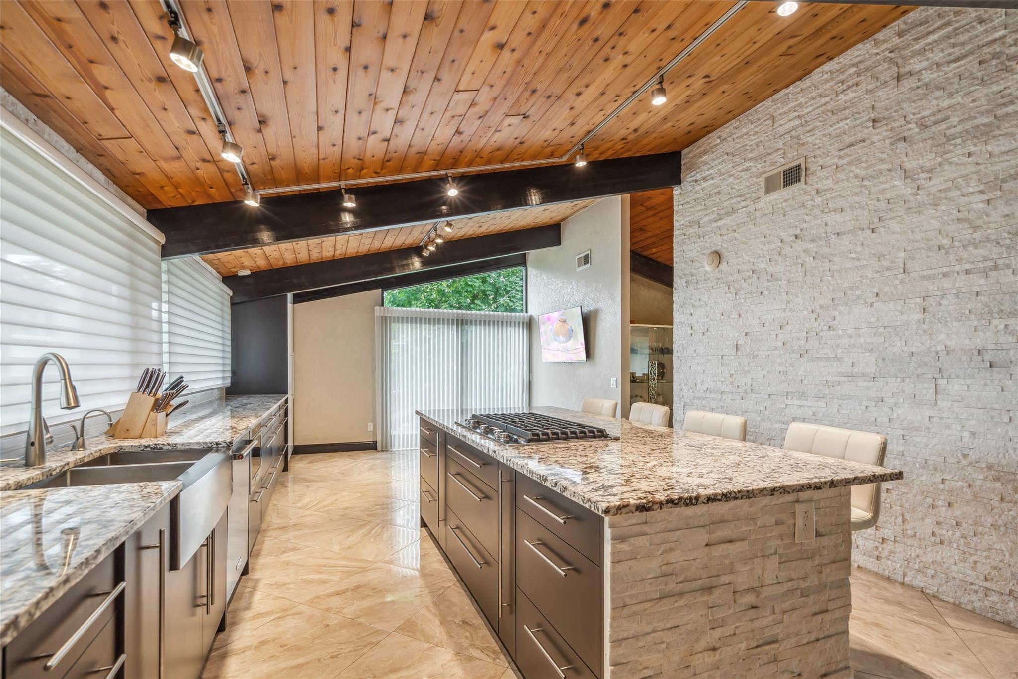 #6 photo, 27 Parkway Drive, ナッソー郡 Roslyn Heights , NY 11577