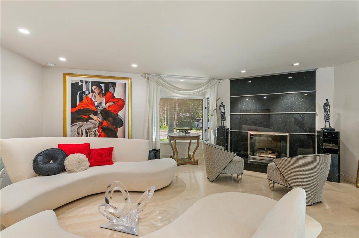 #12 photo, 23 Forest Road, サフォーク郡 Kings Park , NY 11754