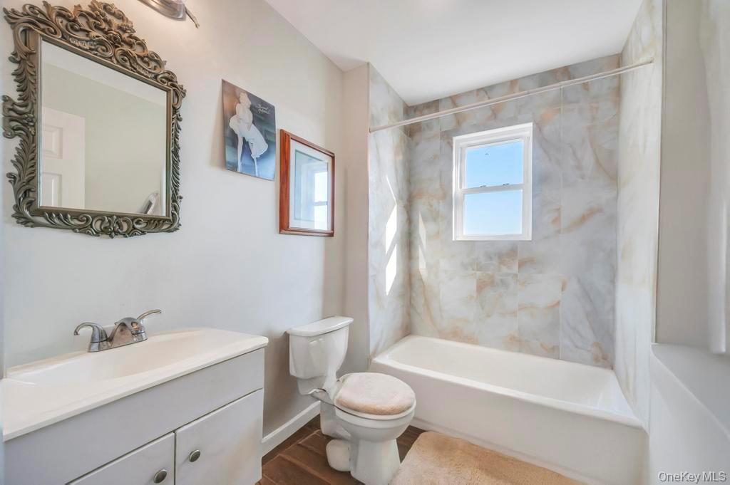 #13 photo, 3142 Shore Road, ナッソー郡 Bellmore , NY 11710