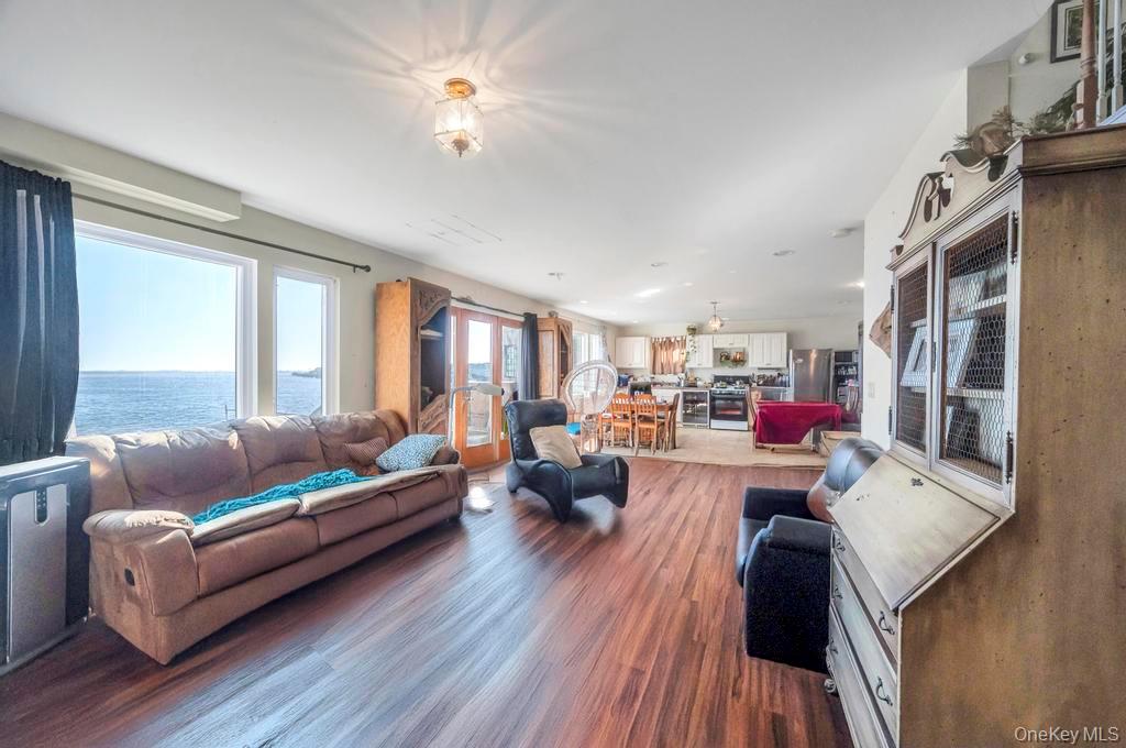 #4 photo, 3142 Shore Road, ナッソー郡 Bellmore , NY 11710