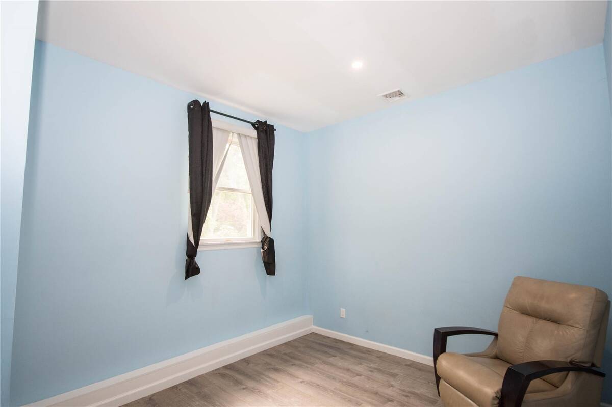 #13 photo, 132 N Woods Road, サフォーク郡 Baiting Hollow , NY 11933