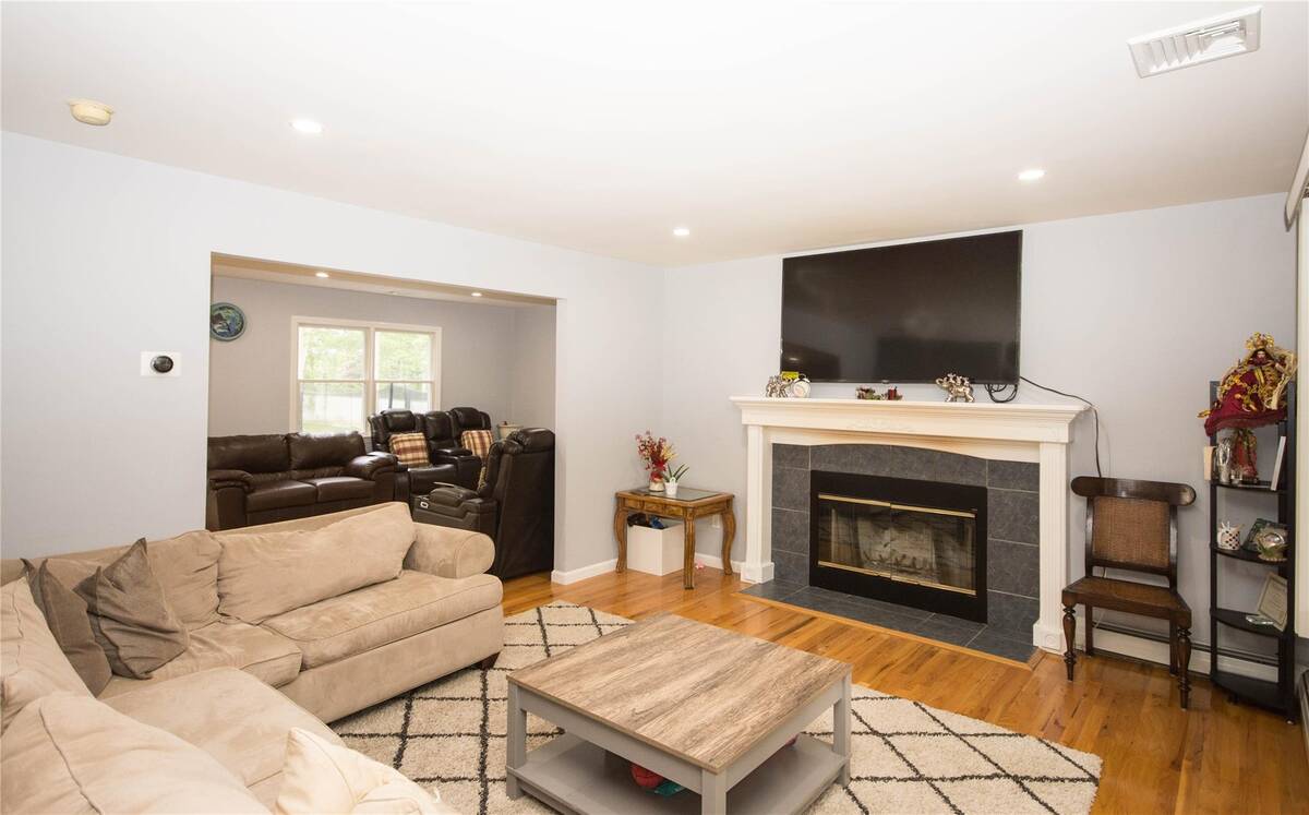 #2 photo, 132 N Woods Road, サフォーク郡 Baiting Hollow , NY 11933