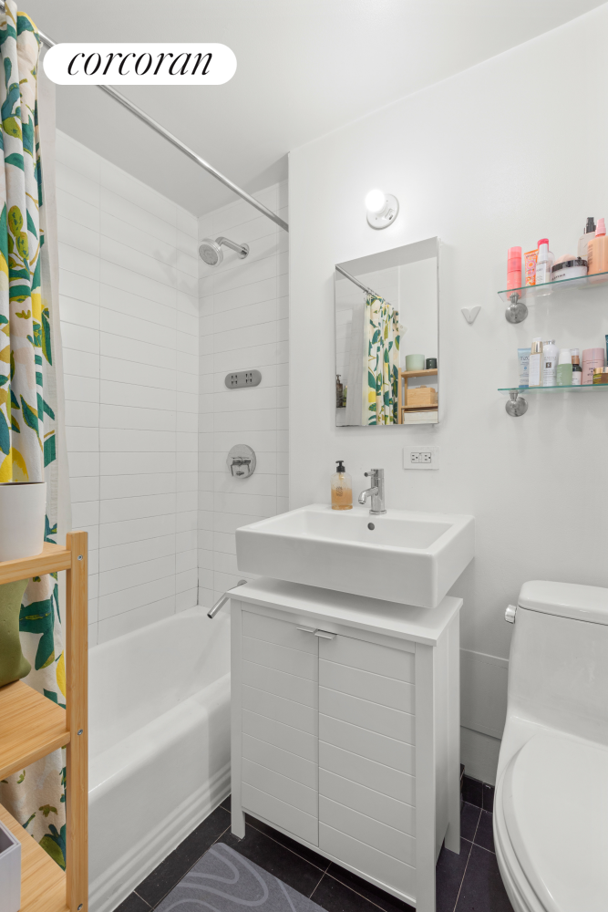 #5 photo, 175 BLEECKER Street, マンハッタン Greenwich Village , NY 10012