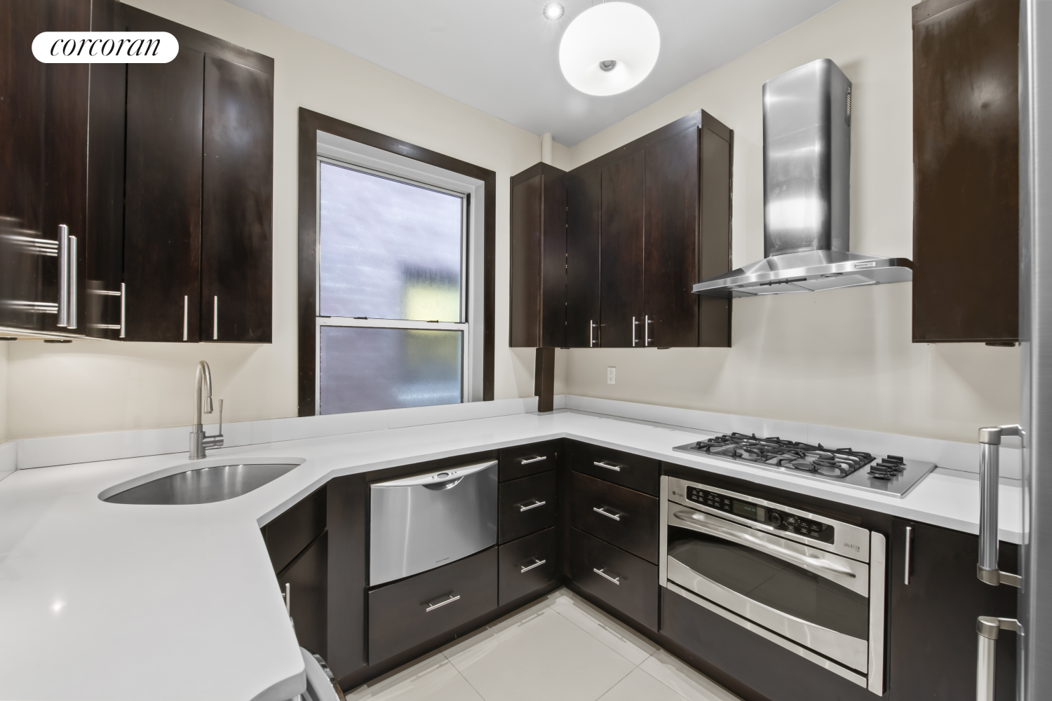 #4 photo, 324 E 50TH Street, マンハッタン Turtle Bay , NY 10022