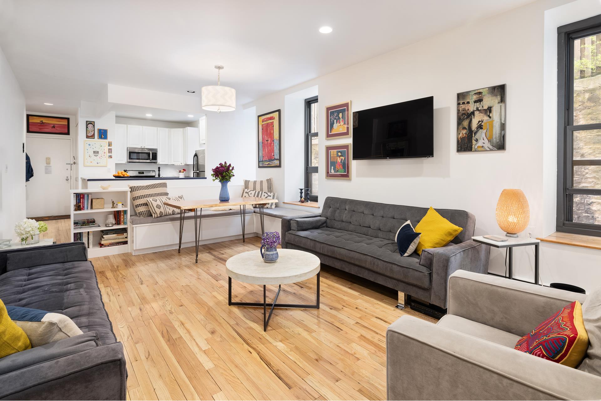 #3 photo, 305 W 98TH Street, マンハッタン Upper West Side , NY 10025