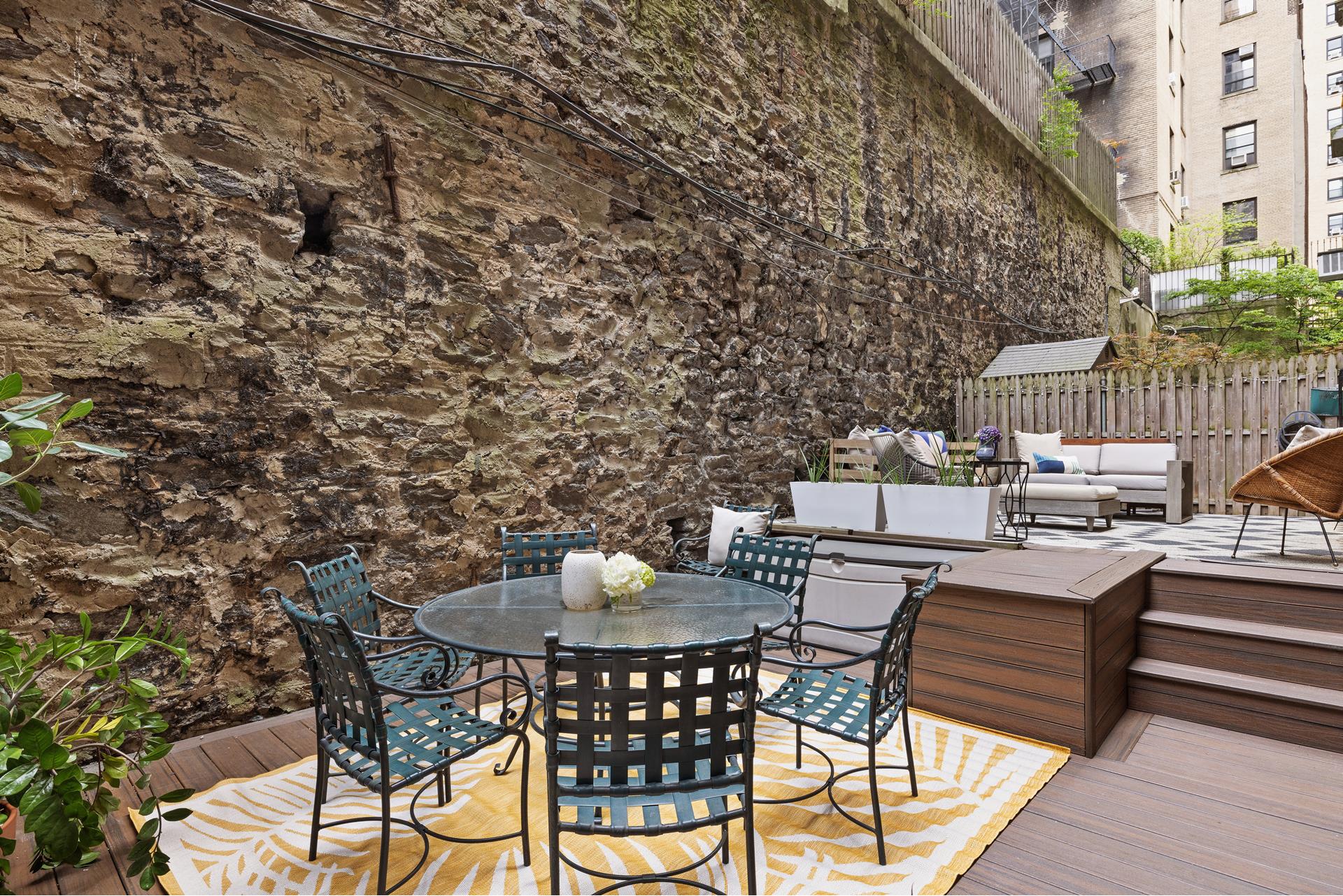 #8 photo, 305 W 98TH Street, マンハッタン Upper West Side , NY 10025