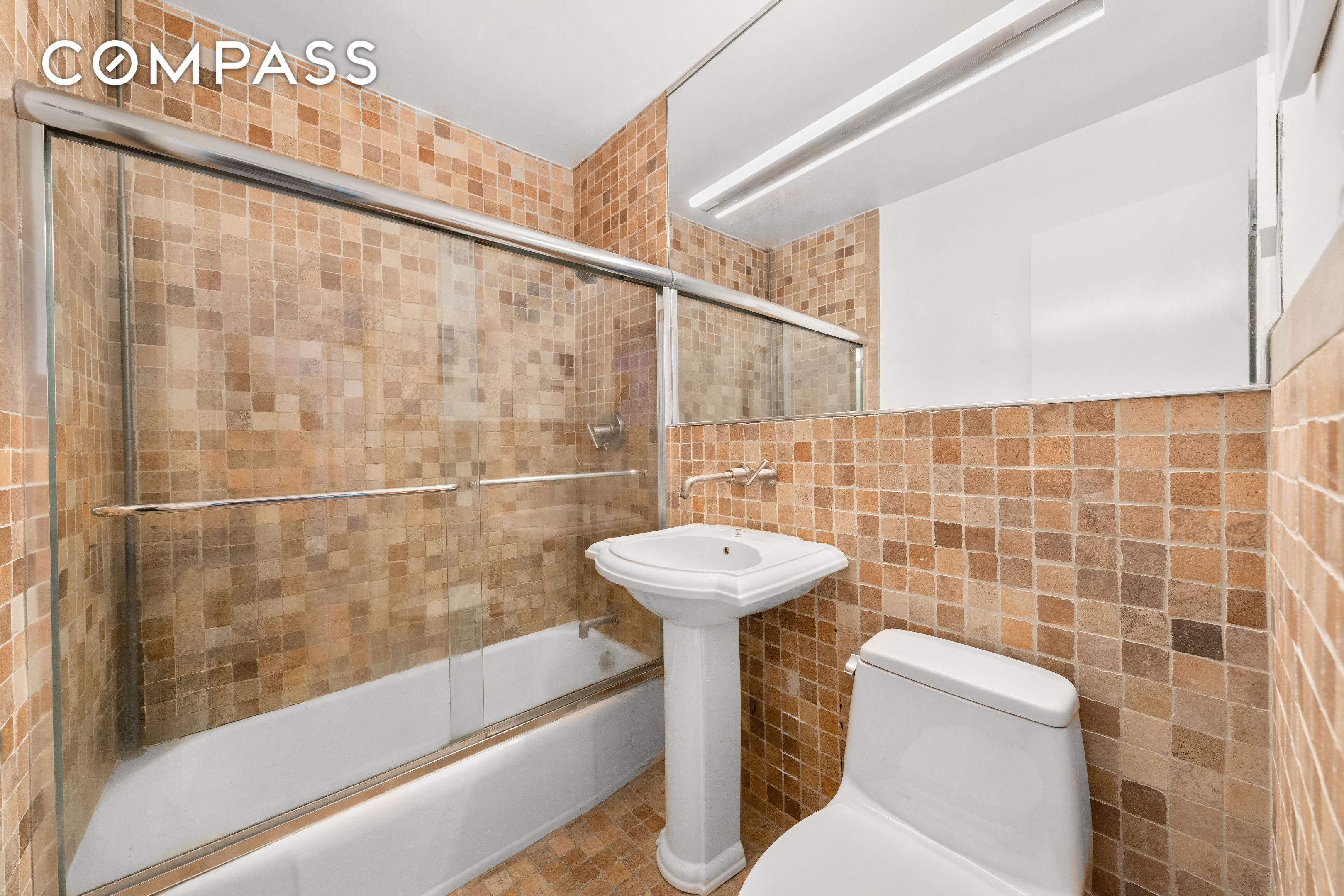 #7 photo, 140 7th Avenue, マンハッタン Chelsea , NY 10011