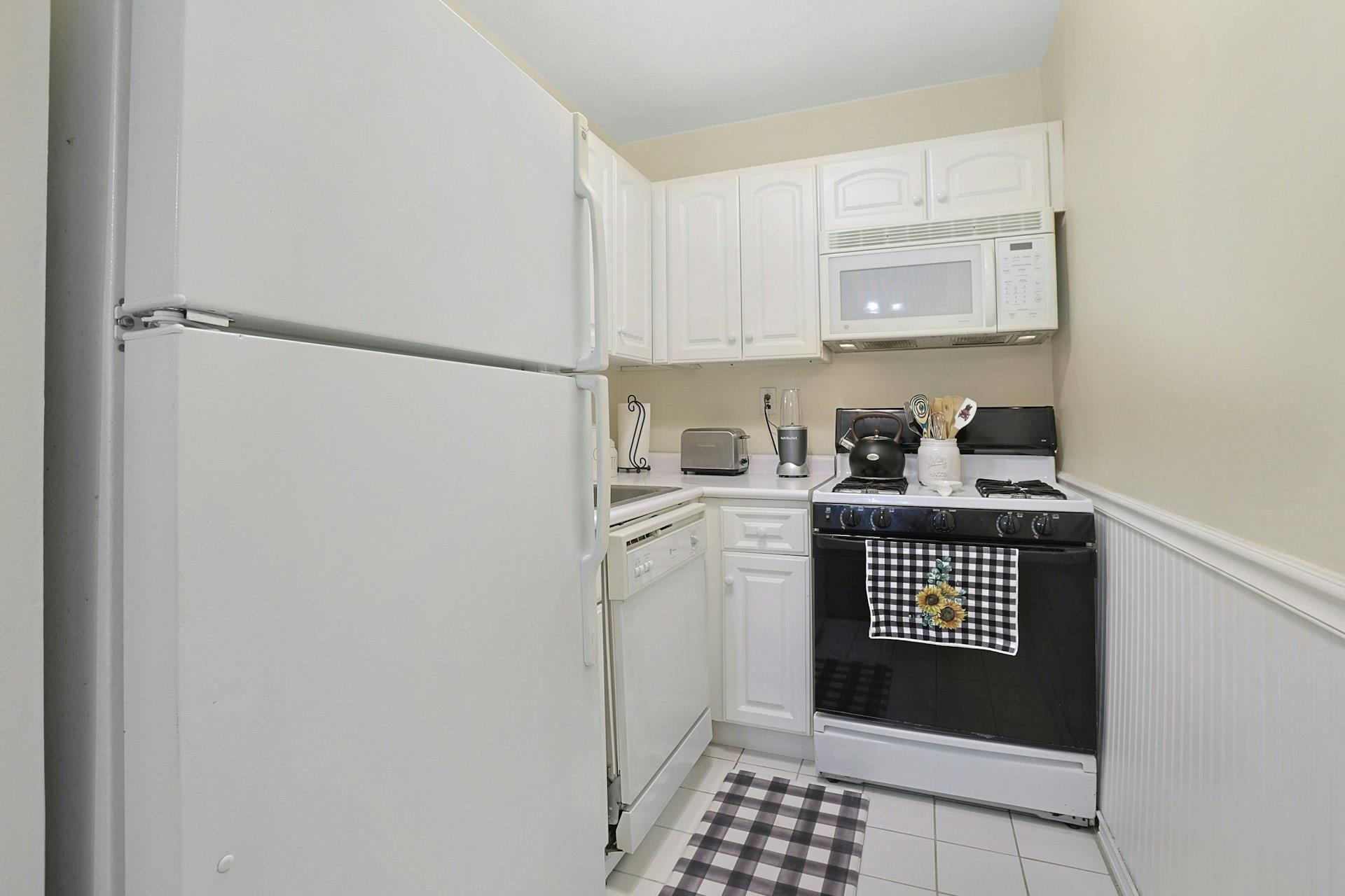 #11 photo, 505 Central Avenue, White Plains , NY 10606