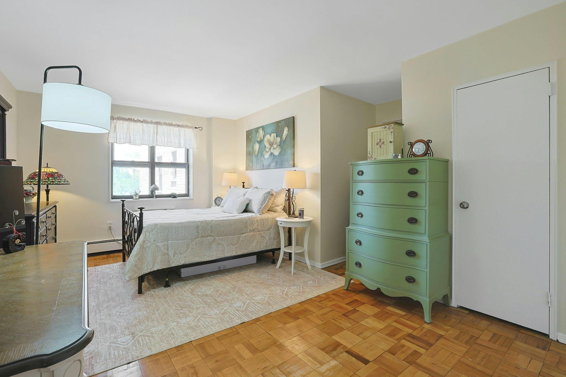 #14 photo, 505 Central Avenue, White Plains , NY 10606