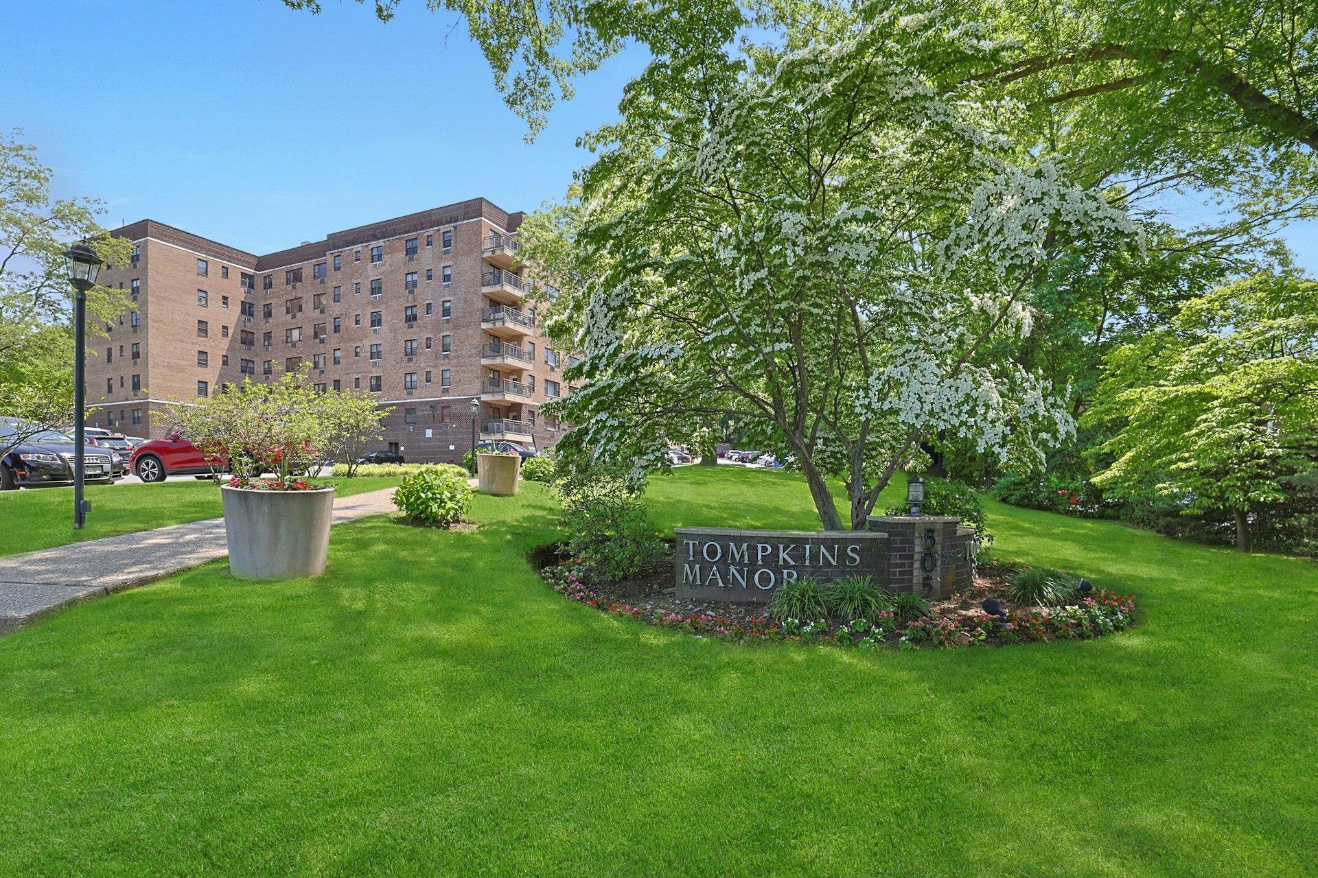 #17 photo, 505 Central Avenue, White Plains , NY 10606