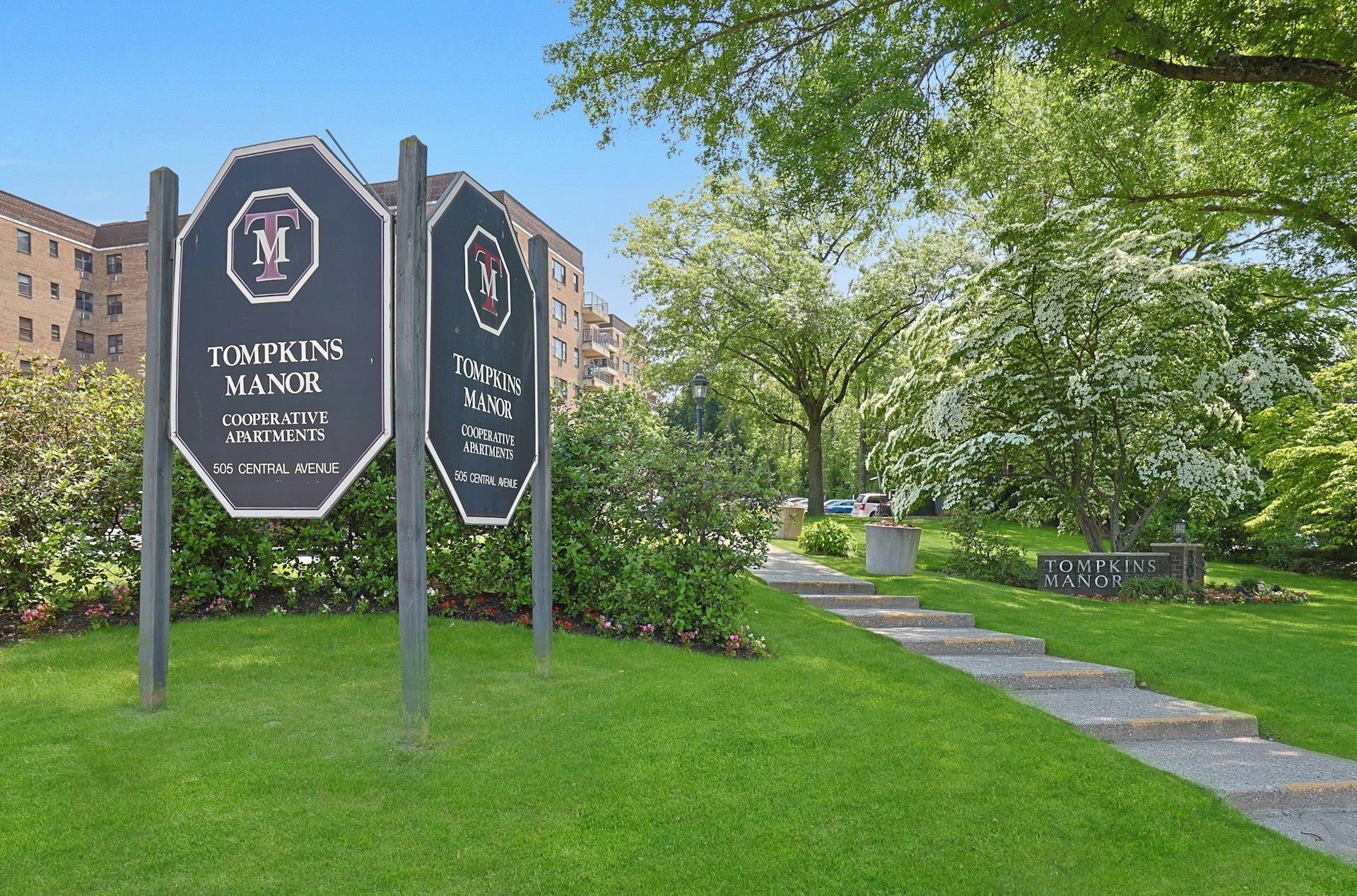 #2 photo, 505 Central Avenue, White Plains , NY 10606