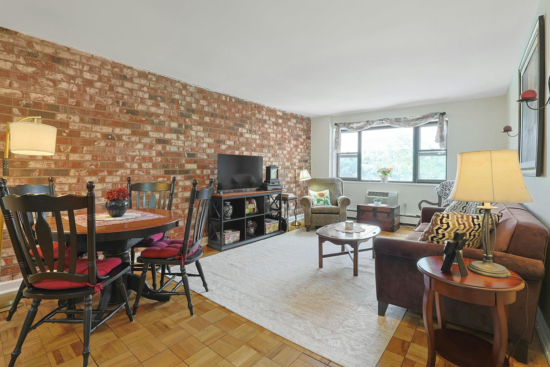 #5 photo, 505 Central Avenue, White Plains , NY 10606