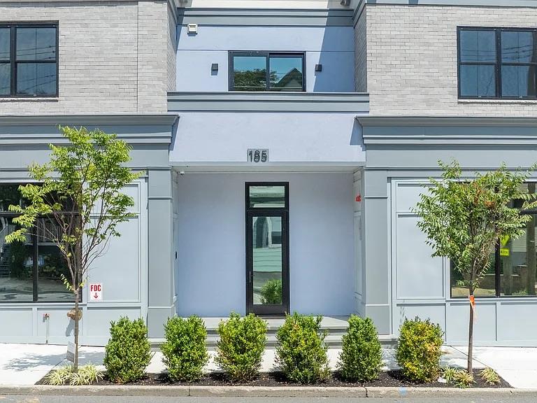 #1 photo, 185-191 Ashford Avenue, Dobbs Ferry , NY 10522