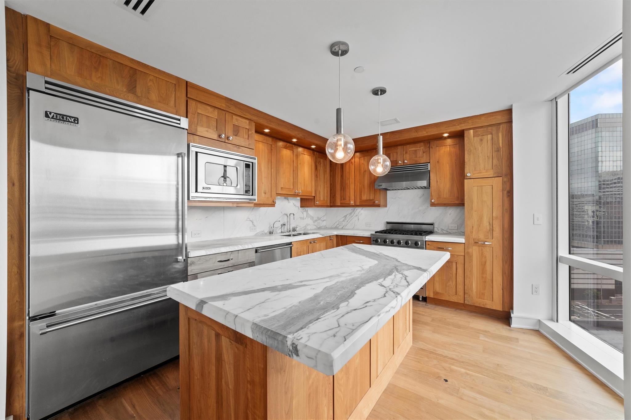 #8 photo, 5 Renaissance Square, White Plains , NY 10601