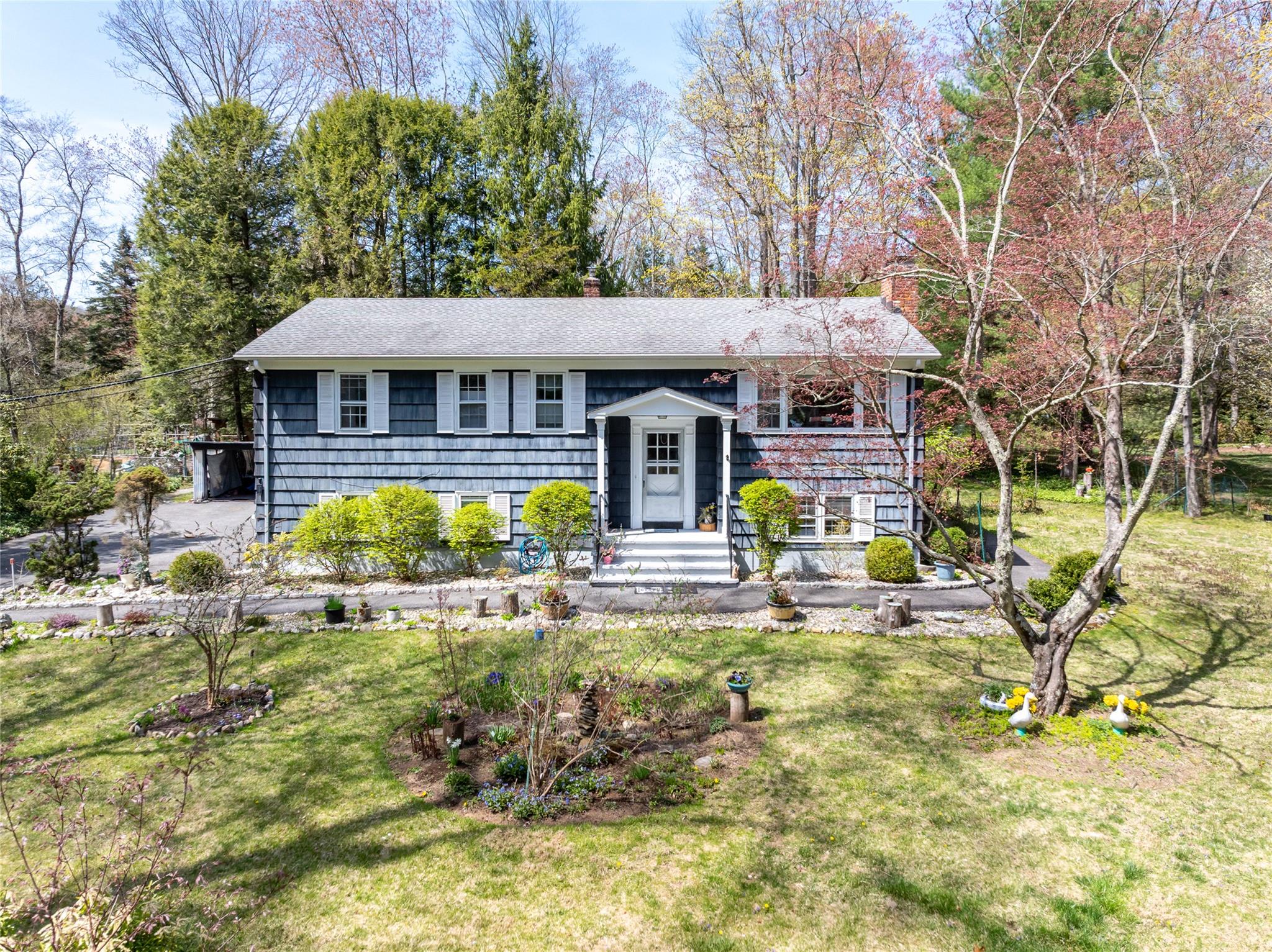#1 photo, 25 Twin Lakes Road, South Salem , NY 10590