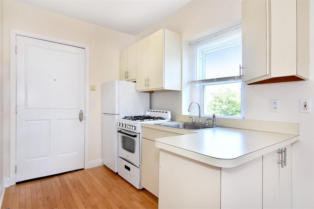 #1 photo, 106 Fourth Avenue, Pelham , NY 10803