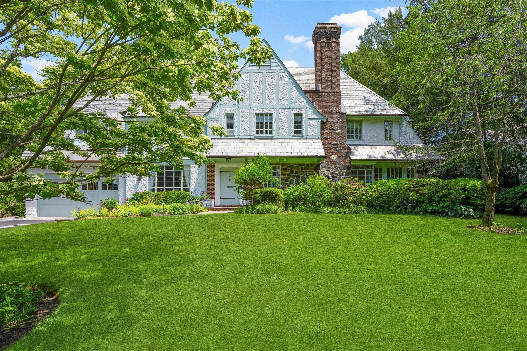 #1 photo, 383 Beechmont Drive, 紐約州 New Rochelle , NY 10804