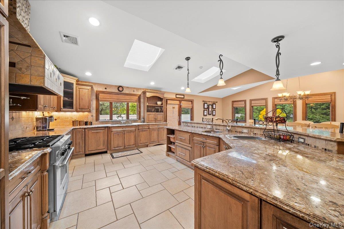 #10 photo, 7 Kent Court, サフォーク郡 Bayport , NY 11705