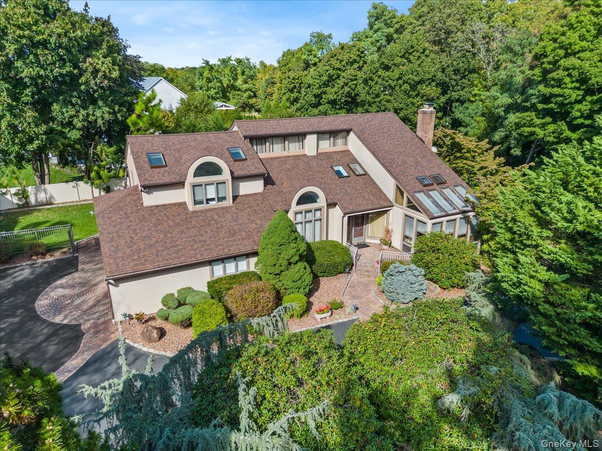 #4 photo, 7 Kent Court, サフォーク郡 Bayport , NY 11705