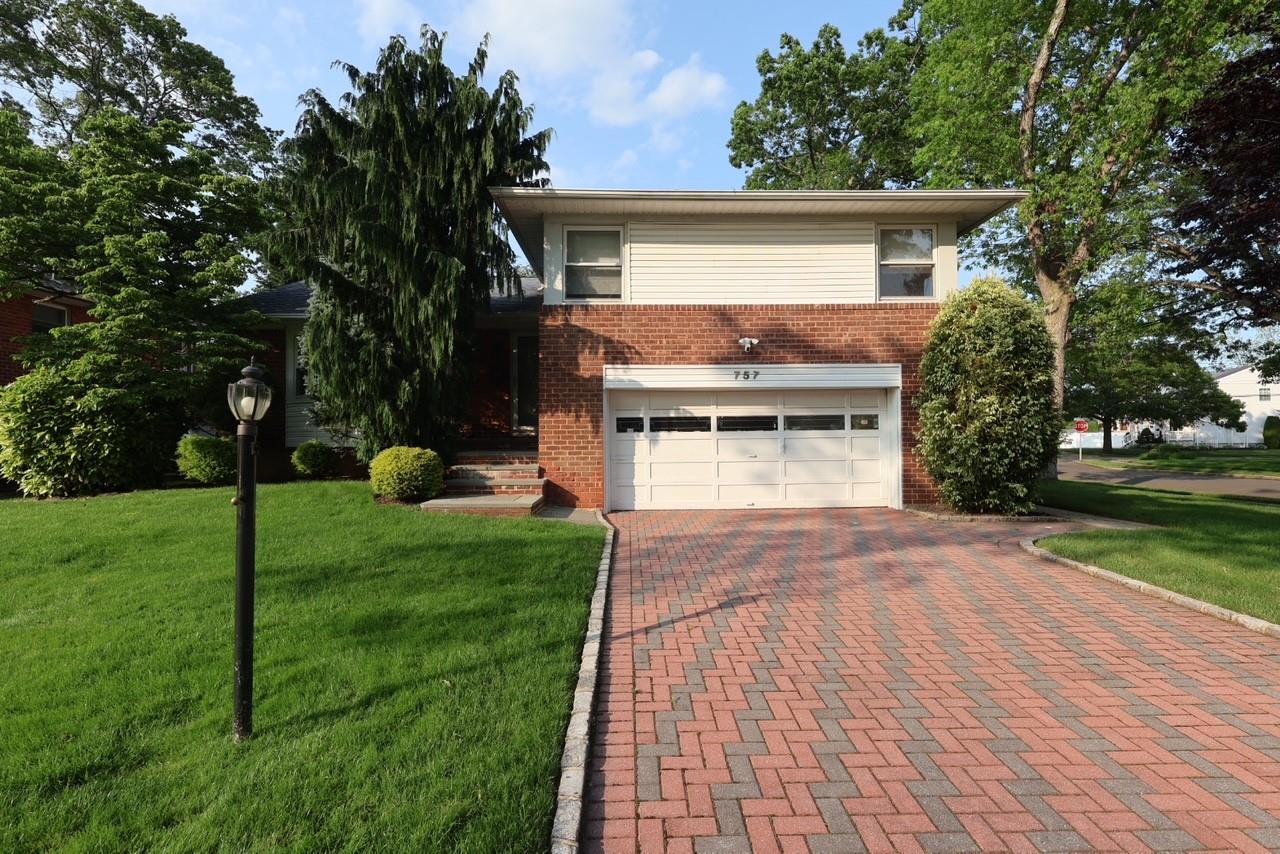 #1 photo, 757 Leslie Lane, East Meadow , NY 11554