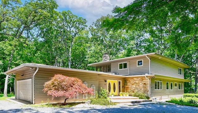 #1 photo, 2 Wooded Court, Lloyd Harbor , NY 11743