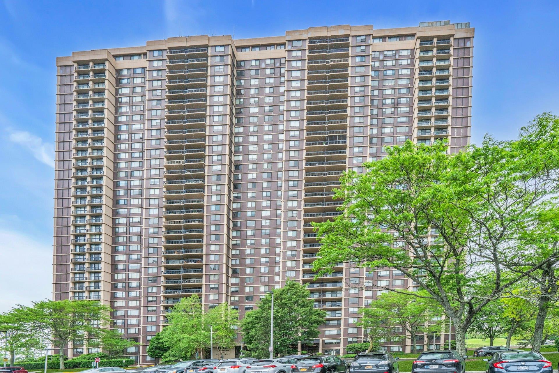 #1 photo, 269-10 Grand Central Parkway, Floral Park , NY 11005