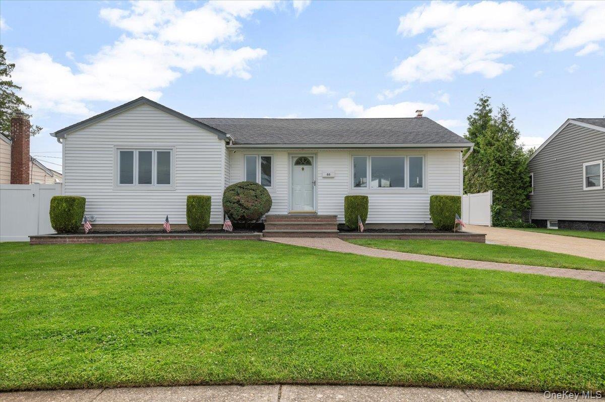 #1 photo, 88 Linden Boulevard, 長島 Hicksville , NY 11801